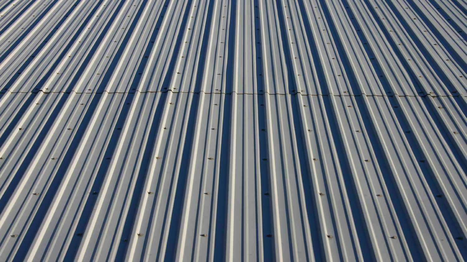 04-garage-Metal-Panels